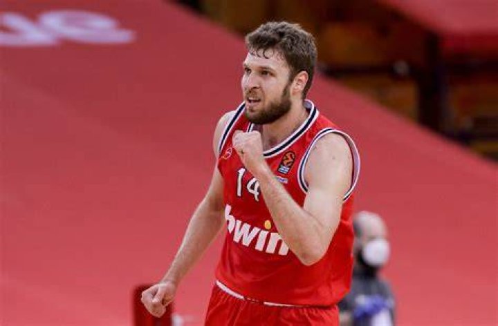 EuroLeague Round 30 MVP of the Week Sasha Vezenkov, Olympiacos