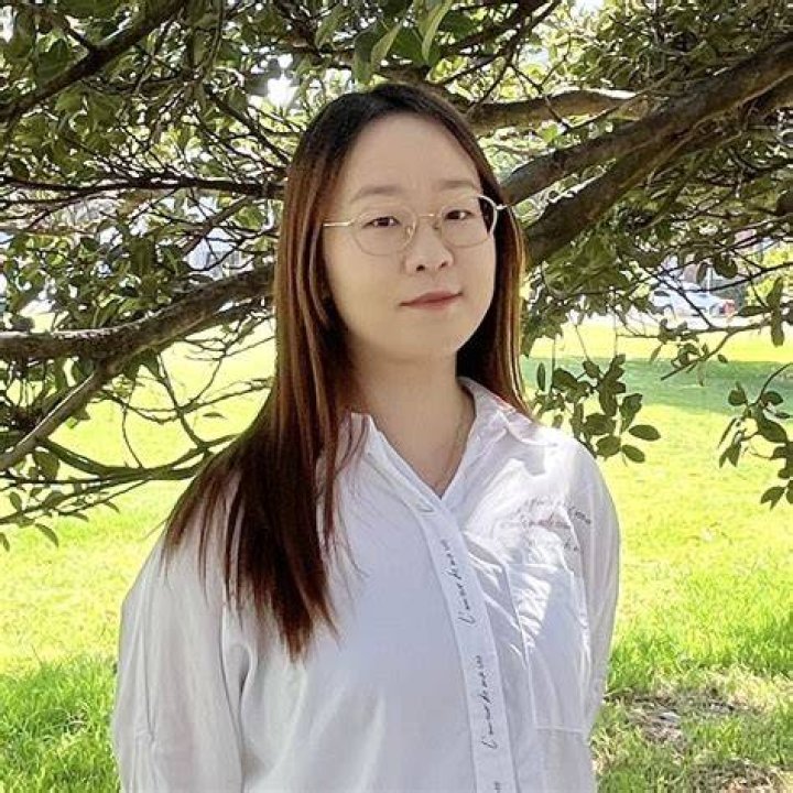 Evelyn Lin (Zhang Li) Wiki Everipedia