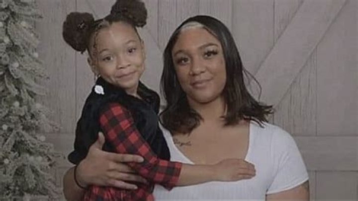 Families speak out after missing pals Robyn Renee Bodine & Tracie Shoe