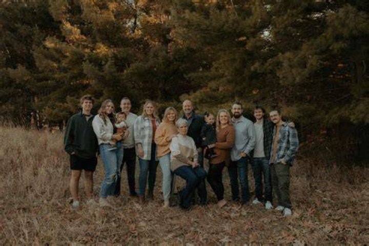 Family Ties, Carmelo-maika