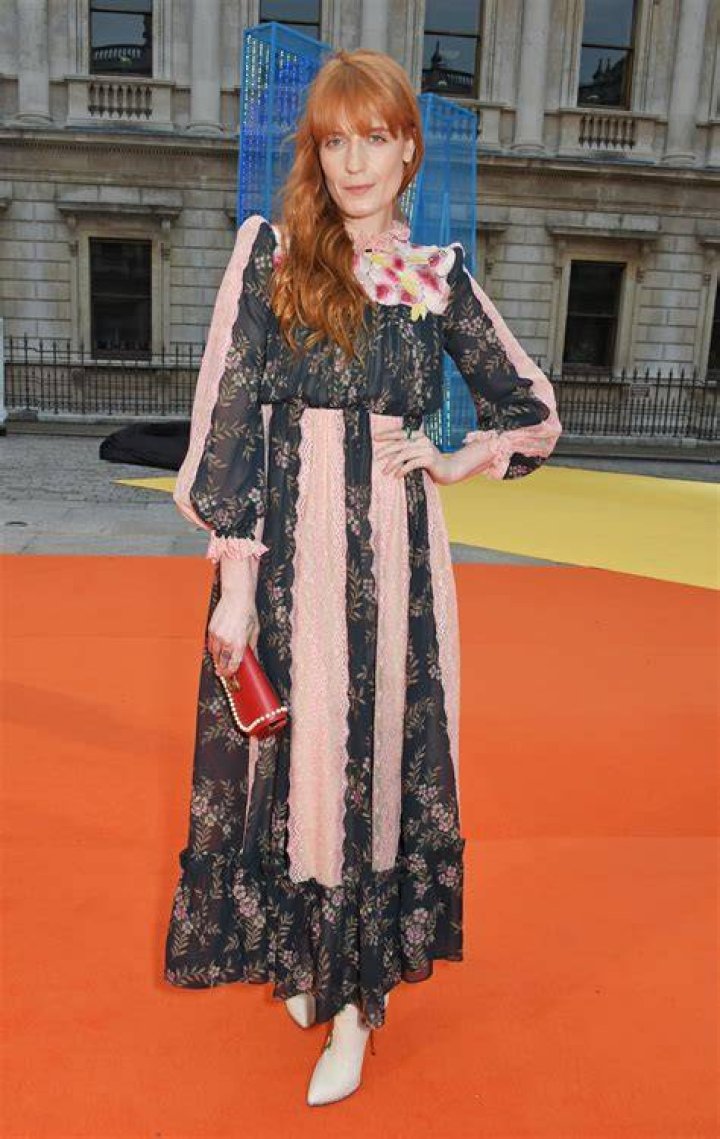 Florence Welch Brings Unabashed Romance to the Red Carpet in Headto