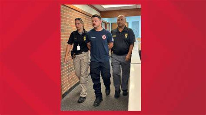 Following Arrest of Niece, Missouri Man Charged in U.S. Capitol Riot