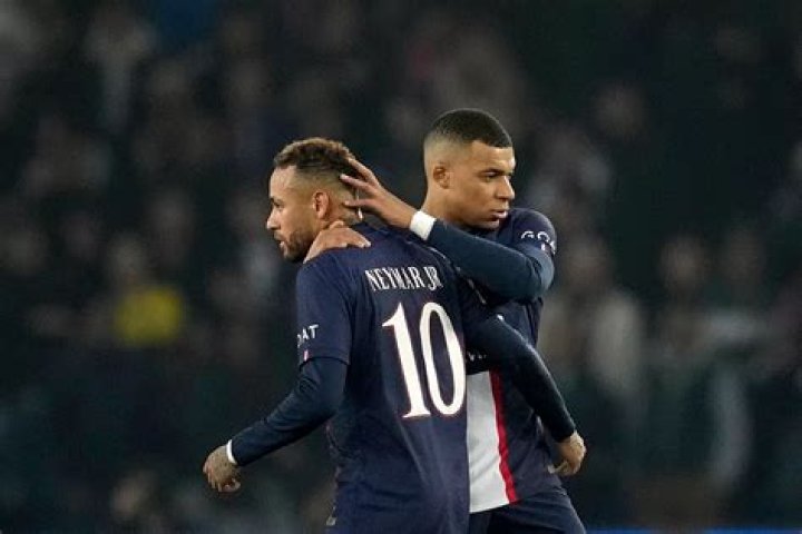 Football transfers Neymar signs massive Paris SaintGermain extension
