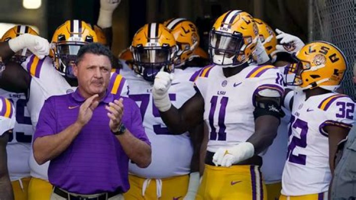 Former LSU football coach Ed Orgeron goes viral for "jacked" beach body