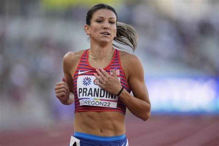 Former Oregon Ducks star Jenna Prandini advances in women’s 200 meters