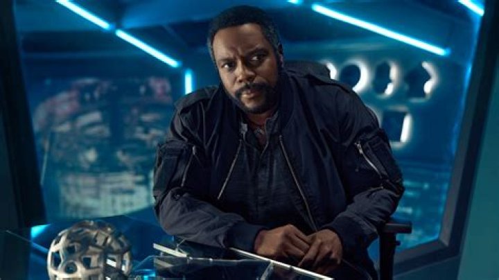 Fred Johnson (TV) The Expanse Wiki FANDOM powered by Wikia