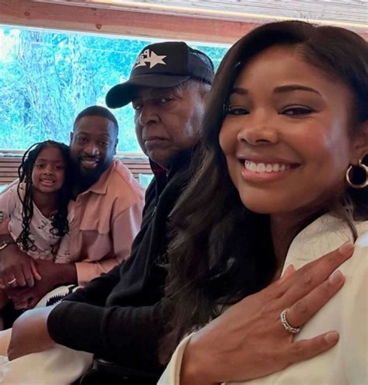 Gabrielle Union, 48, Flashes Her Booty Underwater In A Brand New Bikini