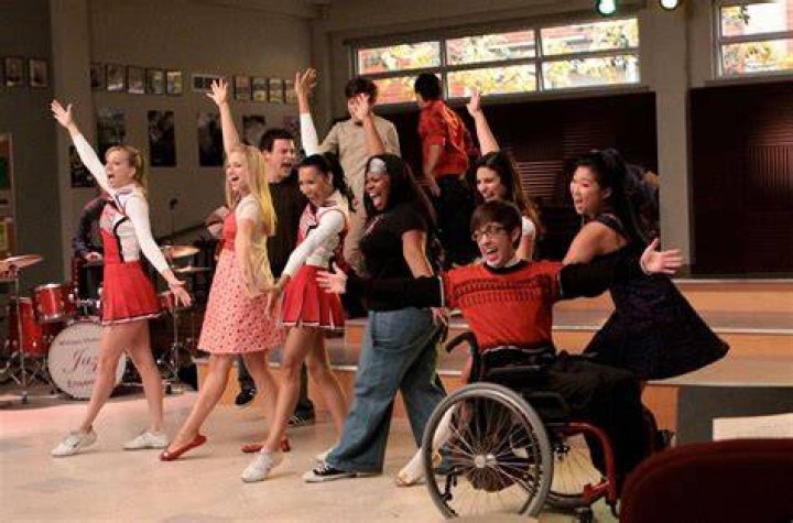 Glee's Kevin McHale Comes Out...With Help From Ariana Grande E! News