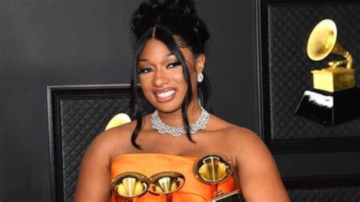 Grammys 2021 Lil' Kim Congratulates Megan Thee Stallion & Beyonc&eacute;