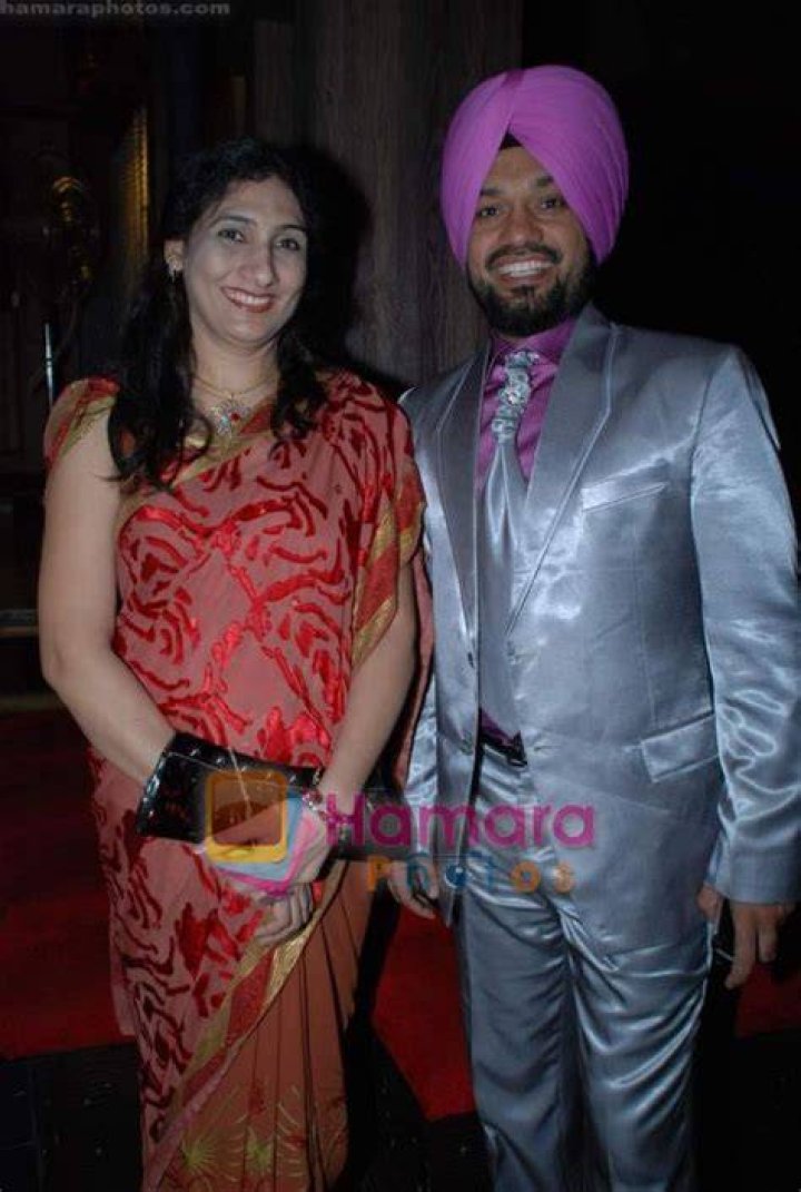Gurpreet Ghuggi and Kuljeet Kaur at Hans Baliye's Gurpreet Ghuggi's