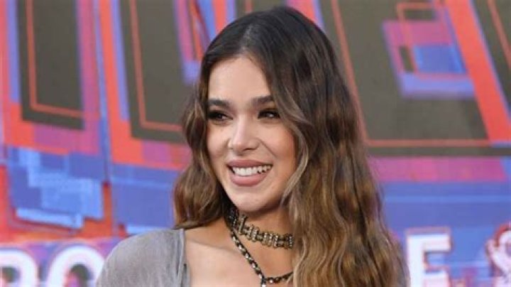 Hailee Steinfeld Age, Height, Net Worth, Husband, Boyfriend, Career