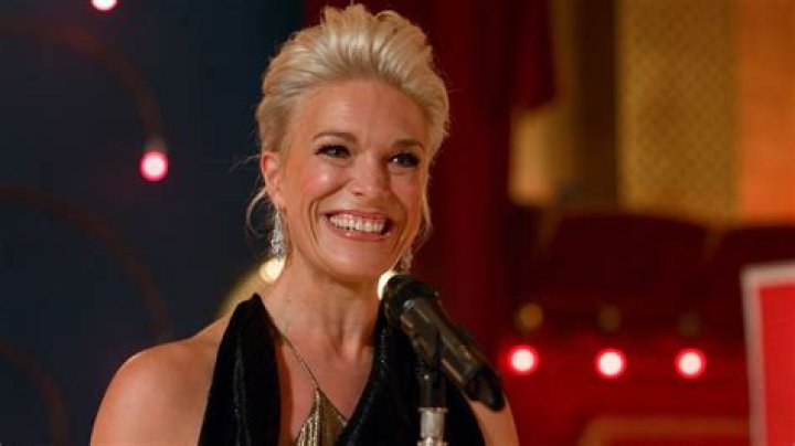 Hannah Waddingham Shows Her Soft Side Delectant