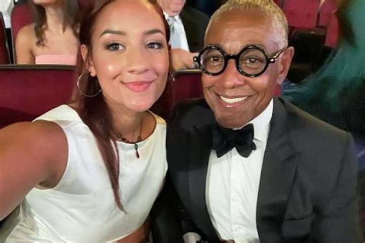 Height of Giancarlo Esposito