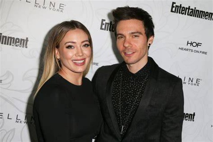Hilary Duff, Matthew Koma Share 1st Photos From Backyard Wedding