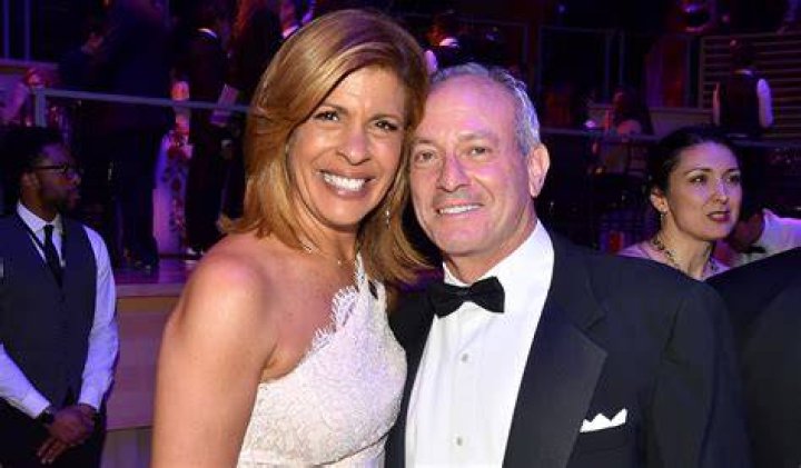 Hoda Kotb 2024 Boyfriend, net worth, tattoos, smoking & body