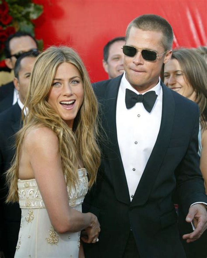How Did Jennifer Aniston And Adam Sandler So Close?