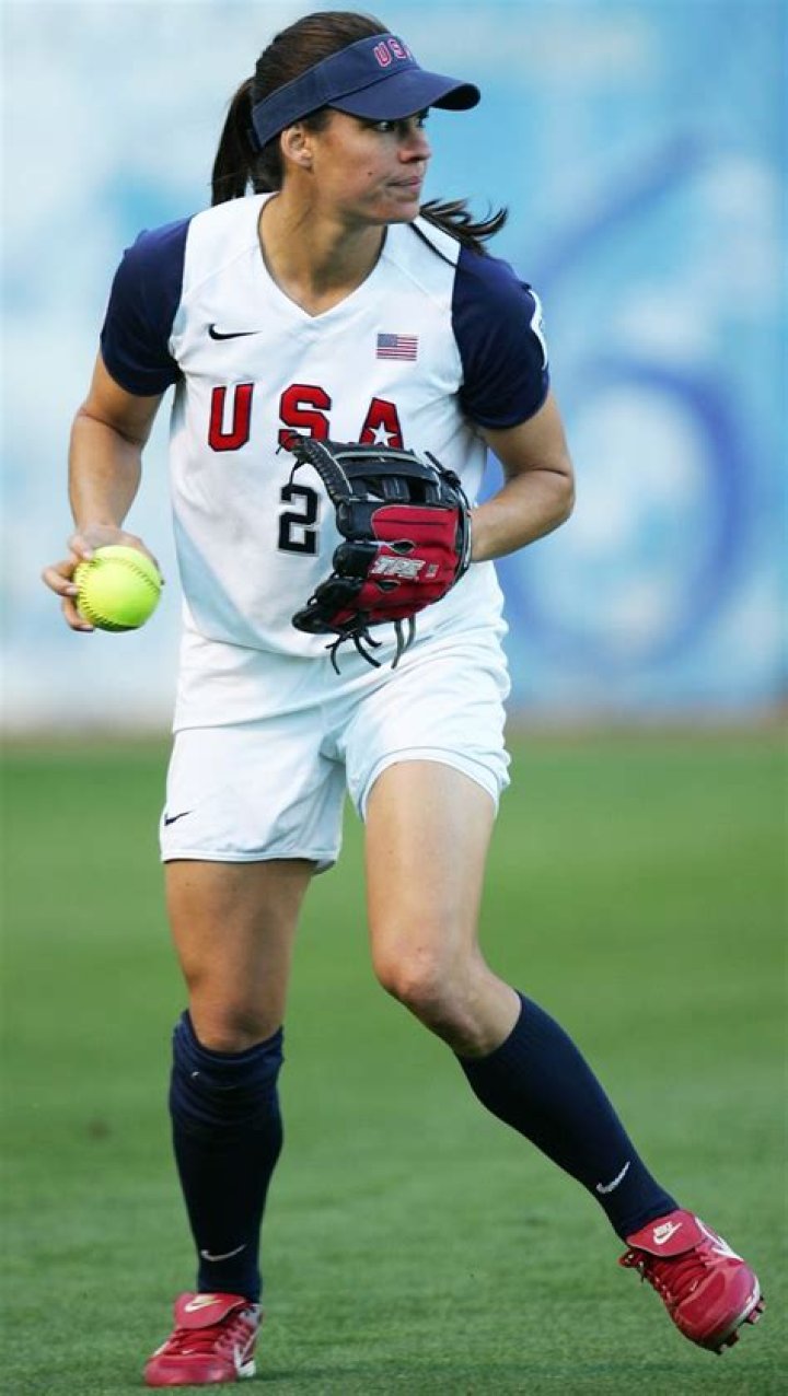 How Jessica Mendoza went from softball star to ESPN darling