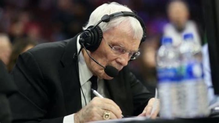 Hubie Brown on Calling Games, Staying Fit, and His Father&rsquo;s Best Advice
