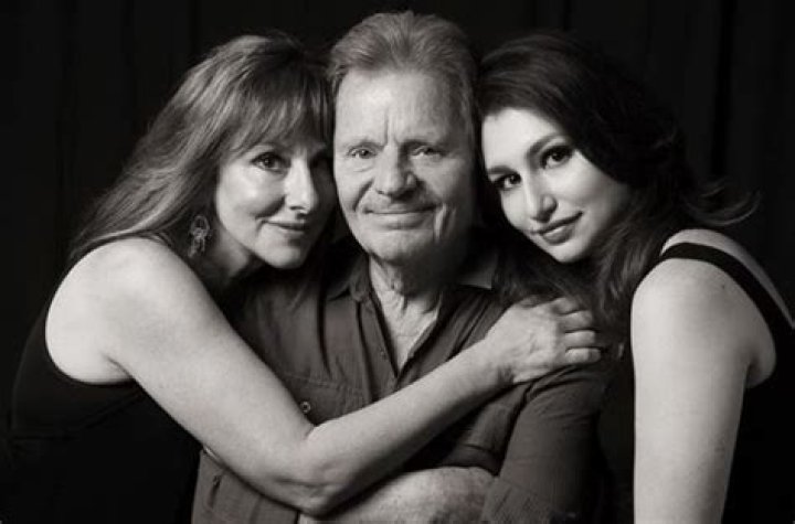 Insight On Delbert McClinton Married Life & Net Worth