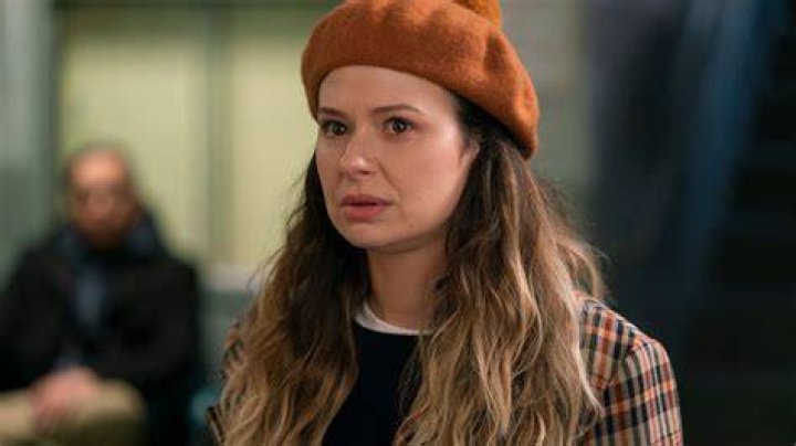 Inventing Anna, Framing Rachel Why Does The Netflix Hit Turn Its