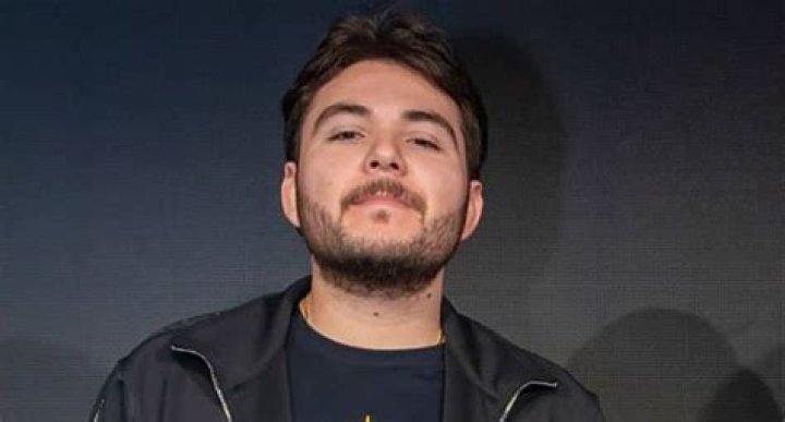¿Quién es Tito Laija, el primo de Peso Pluma y compositor con el que