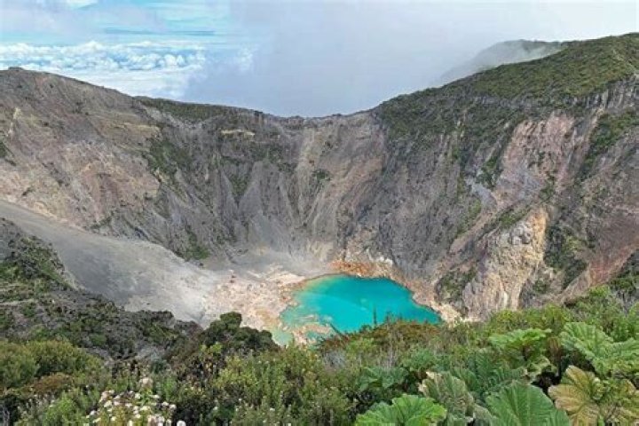 Irazu Volcano National Park Admission Ticket (Foreigners Only)