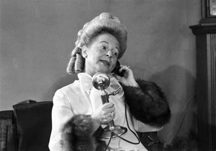 Is Martha Mitchell's daughter Marty still alive?