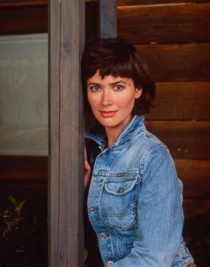 JANINE TURNER BIOGRAFI, H&Oslash;YDE OG LIVSHISTORIE SUPER STARS BIO