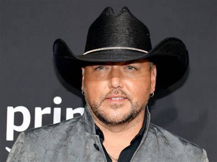 Jason Aldean's Wife Speaks Out About 'Small Town' Song 'Never Apologize'