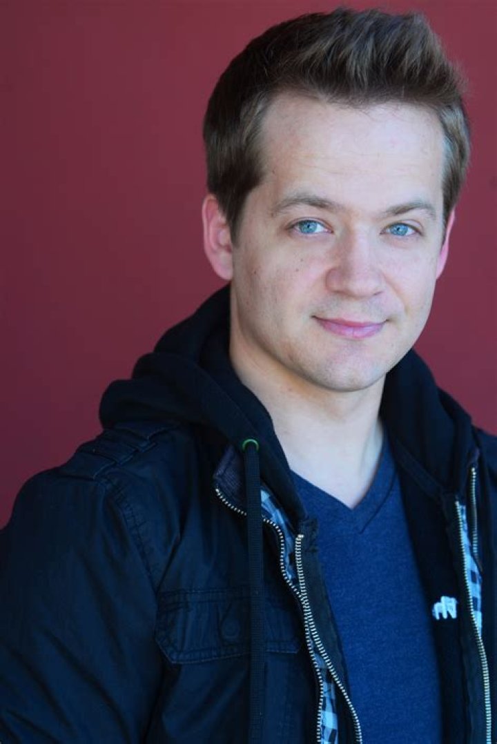 Jason Earles Contact Info, Agent, Manager IMDbPro