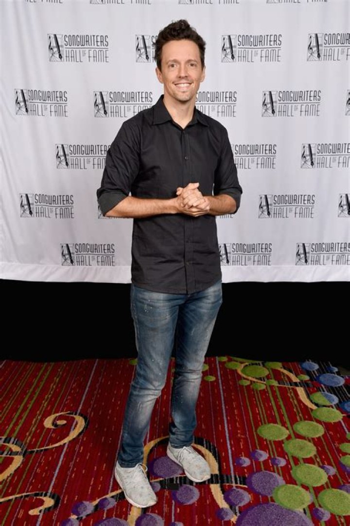 Jason Mraz Net Worth in 2023 How Rich is He Now? News