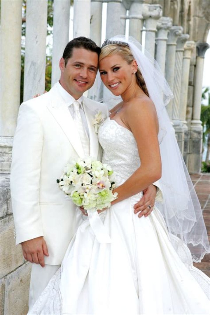 Jason Priestley And Wife Naomi Lowde A Complete Relationship Timeline