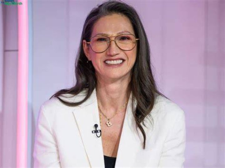 Jenna Lyons Net Worth 2023, How Much Is American Fashion Designer Worth?