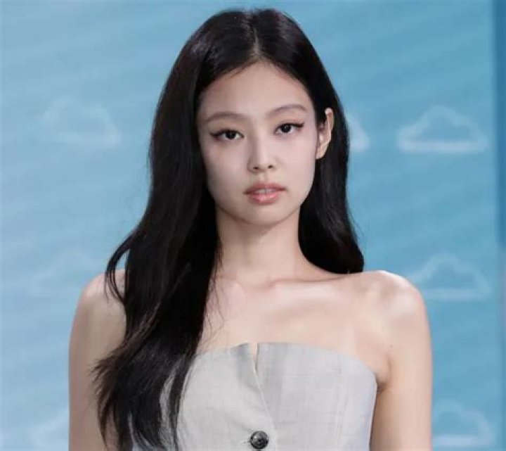 Jennie Kim Height, Weight, Age, Body Statistics Healthy Celeb