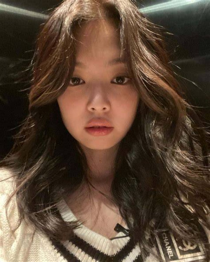 Jennie Kim picture