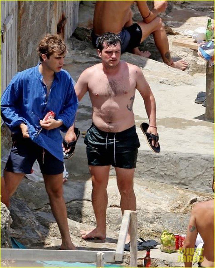 Josh Hutcherson Is He Gay? Peeta Mellark Of ‘Hunger Games’ Classifies