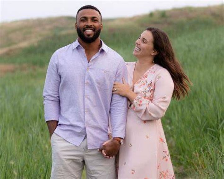 Julian Love Ethnicity, Family, Interception, Wife, Stats, Net Worth