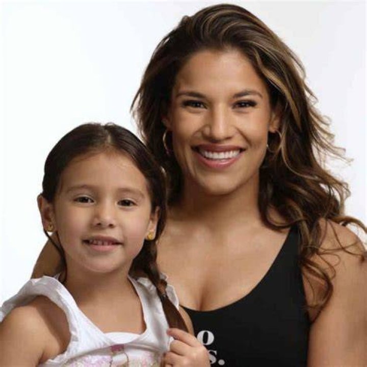 Julianna Pena Husband D Lynn Roy