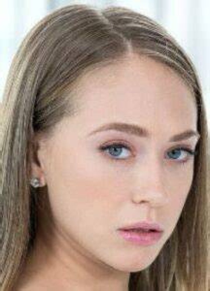 Kagney Linn Karter Biography, Age, Images, Height, Net Worth » Bioofy