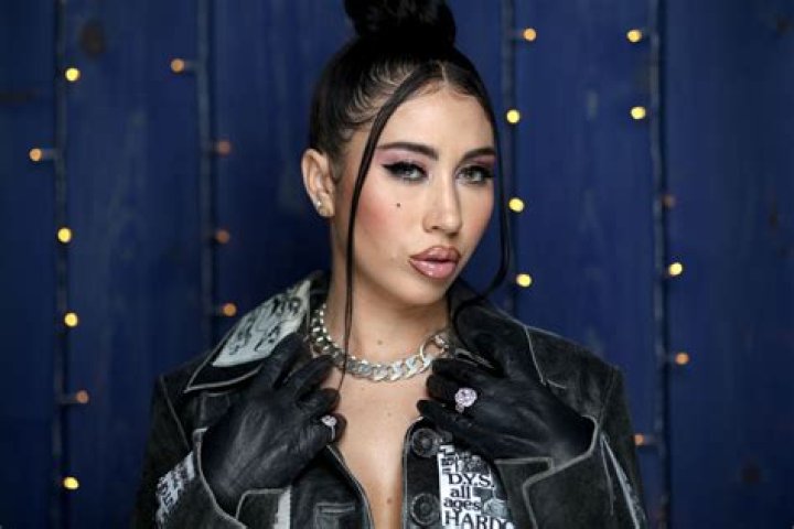 Kali Uchis, la colombiana autora del &eacute;xito viral "Telepat&iacute;a" &mdash; FMDOS