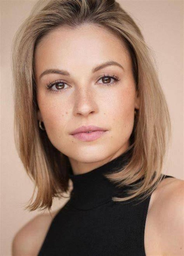 Kayla Wallace Biography Age, Height, Boyfriend mrDustBin