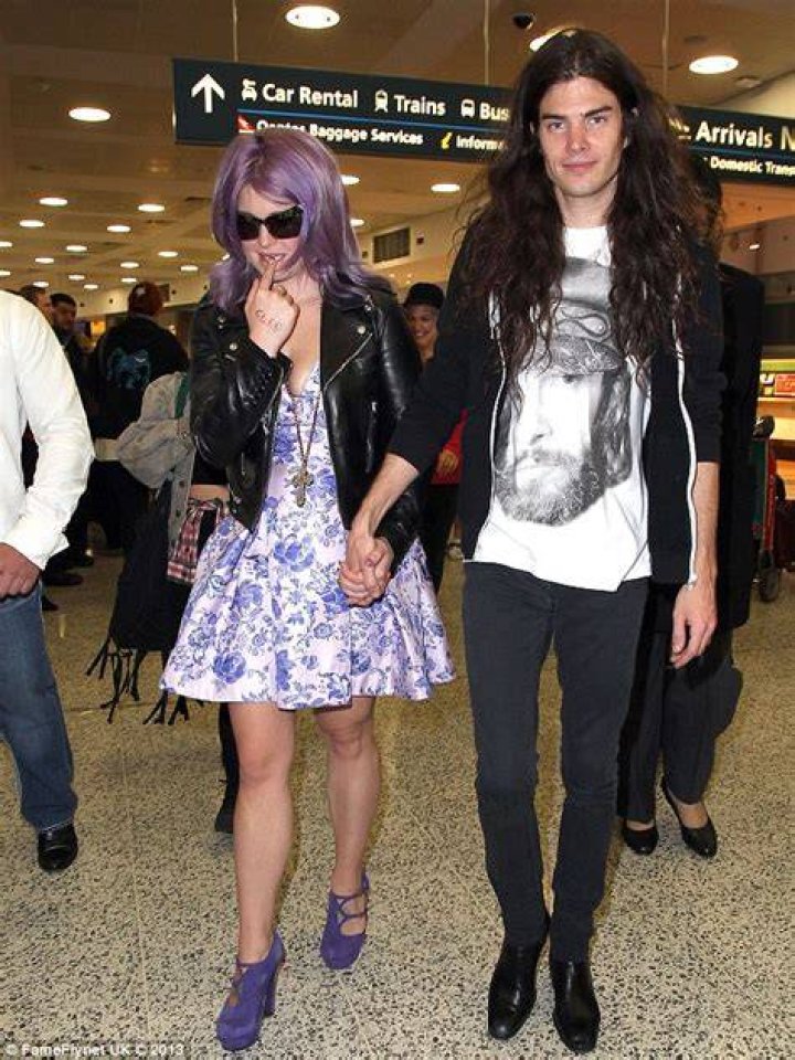 Kelly Osbourne and Bert McCracken in West Hollywood, California, 2002