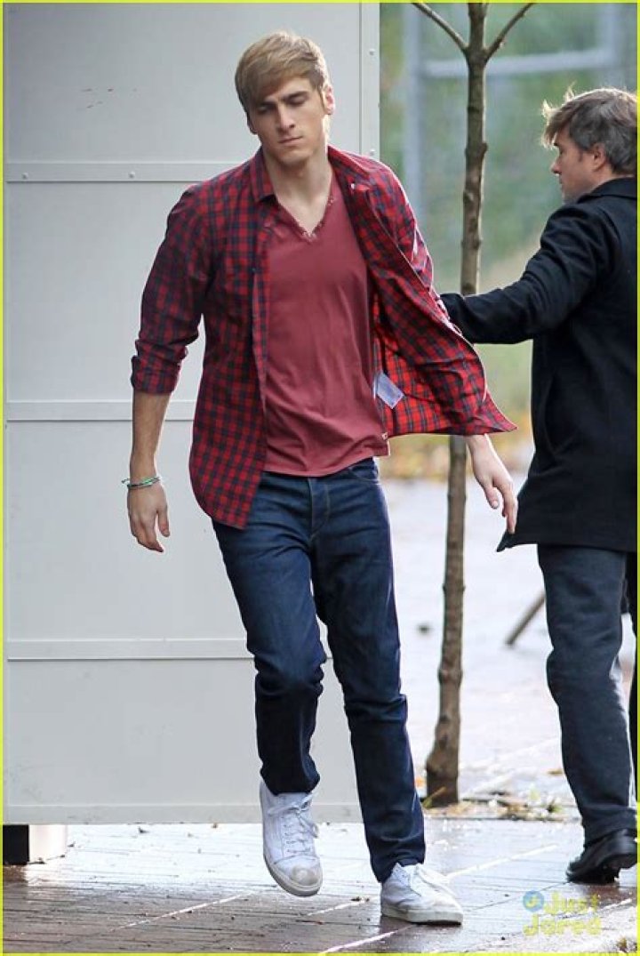 Kendall Schmidt Movies, Bio and Lists on MUBI