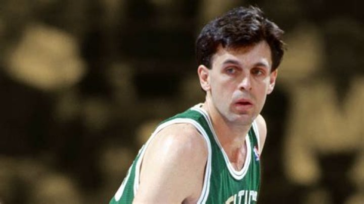 Kevin McHale Biography, Height & Life Story Super Stars Bio