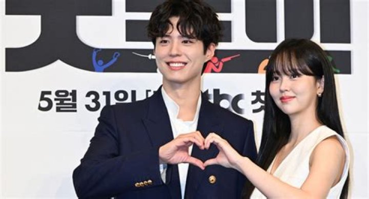 Kim So Hyun Reveals, "I Sometimes Feel Like I Actually Love My On