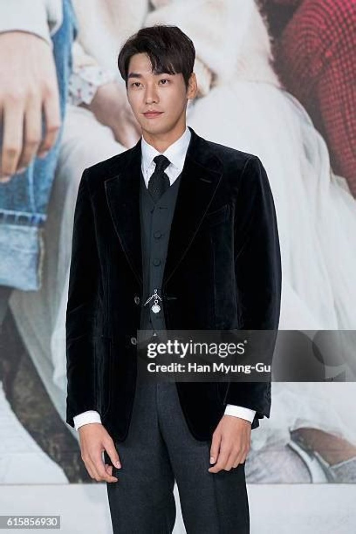 Kim YoungKwang AsianWiki