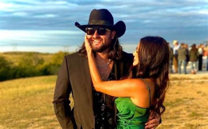 Koe Wetzel Wife, Net Worth, Age, Height, Wiki Famous Celebrities