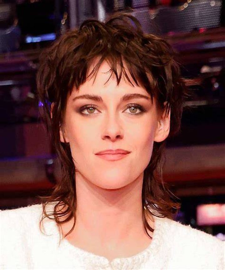Kristen Stewart Bra Size, Age, Height, Weight, Measurements