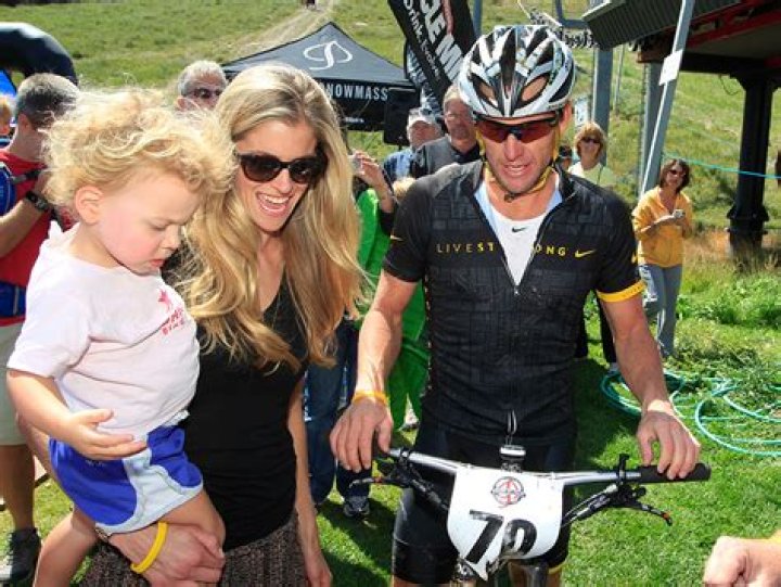 Lance Armstrong Engaged to Anna Hansen