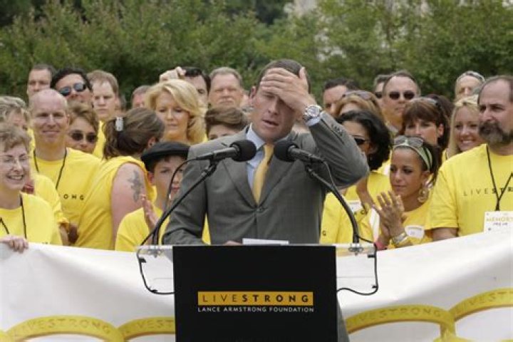 Lance Armstrong Engaged To Longtime Girlfriend Anna Hansen